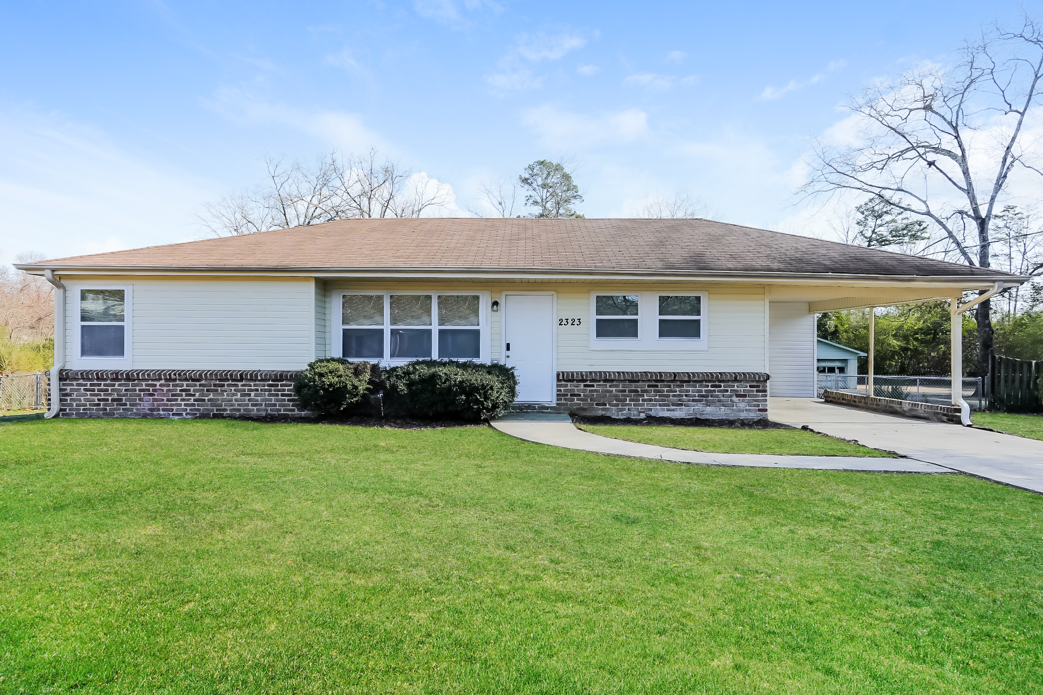2323 4th St NW Center Point, AL 35215